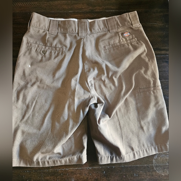 Dickies shorts size 34 - Picture 2 of 5